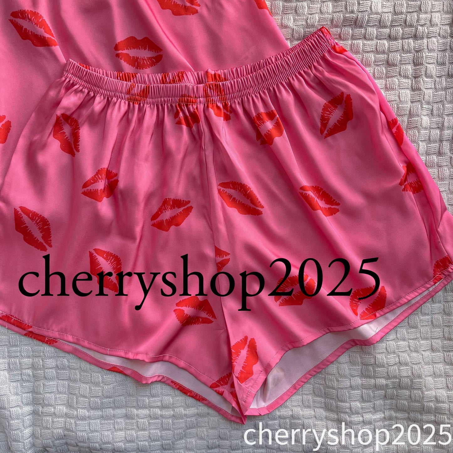 Kisses Satin PJ بيجامة البوسة