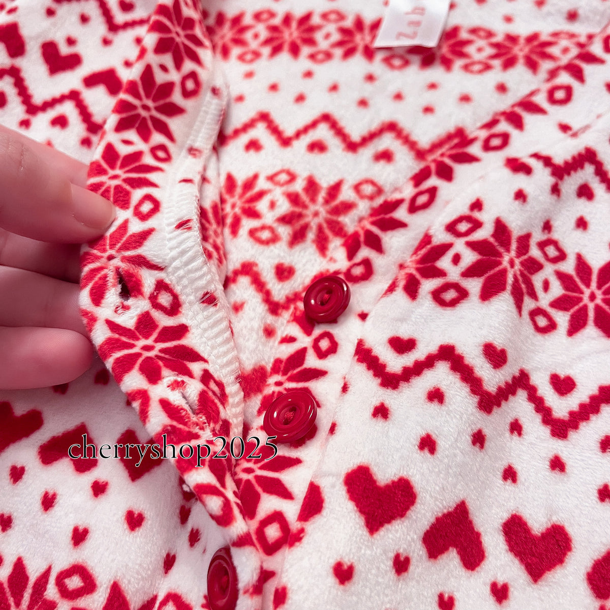 White Christmas Hearts تــــــوب فقط