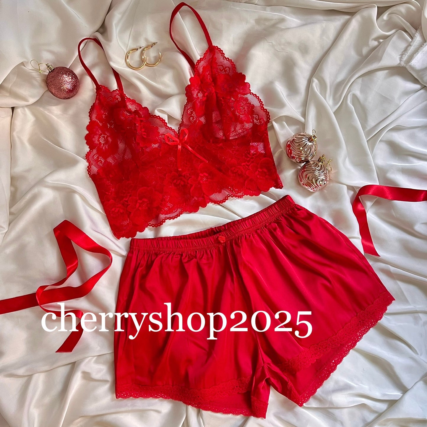 طقم دانتيل أحمر Lingerie