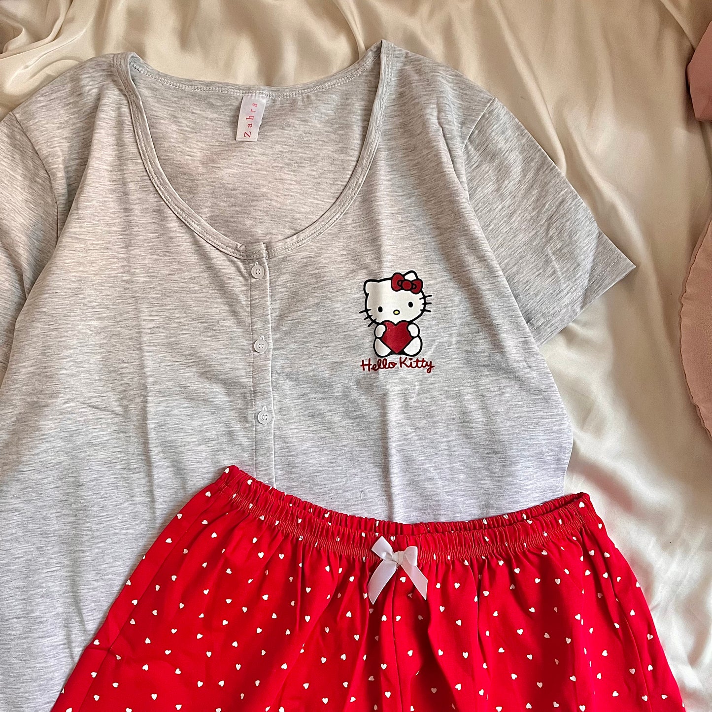 بيجاما نص كم وشورت Hello Kitty