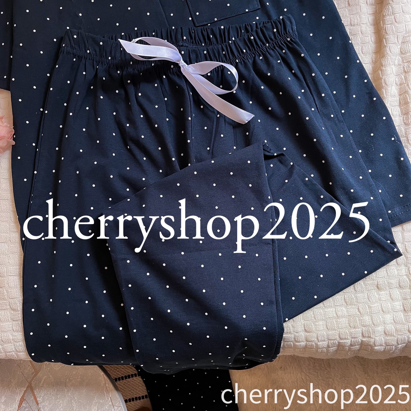 Dotted Classic Blue
