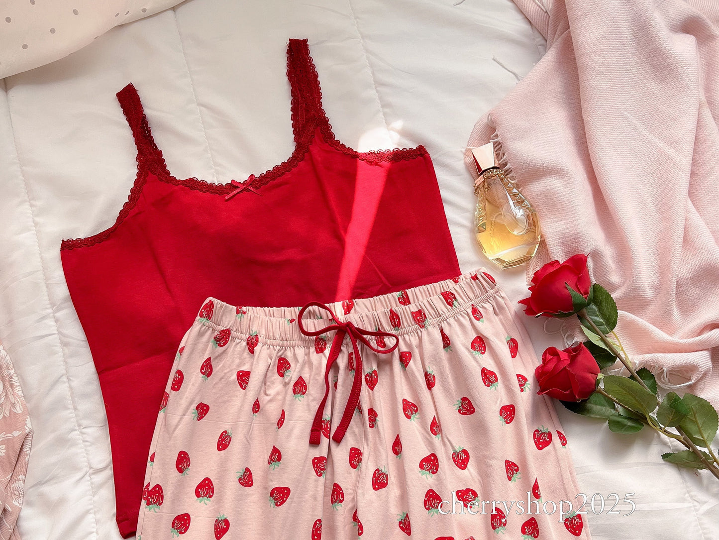 Strawberry pjs بيجامة برمودا