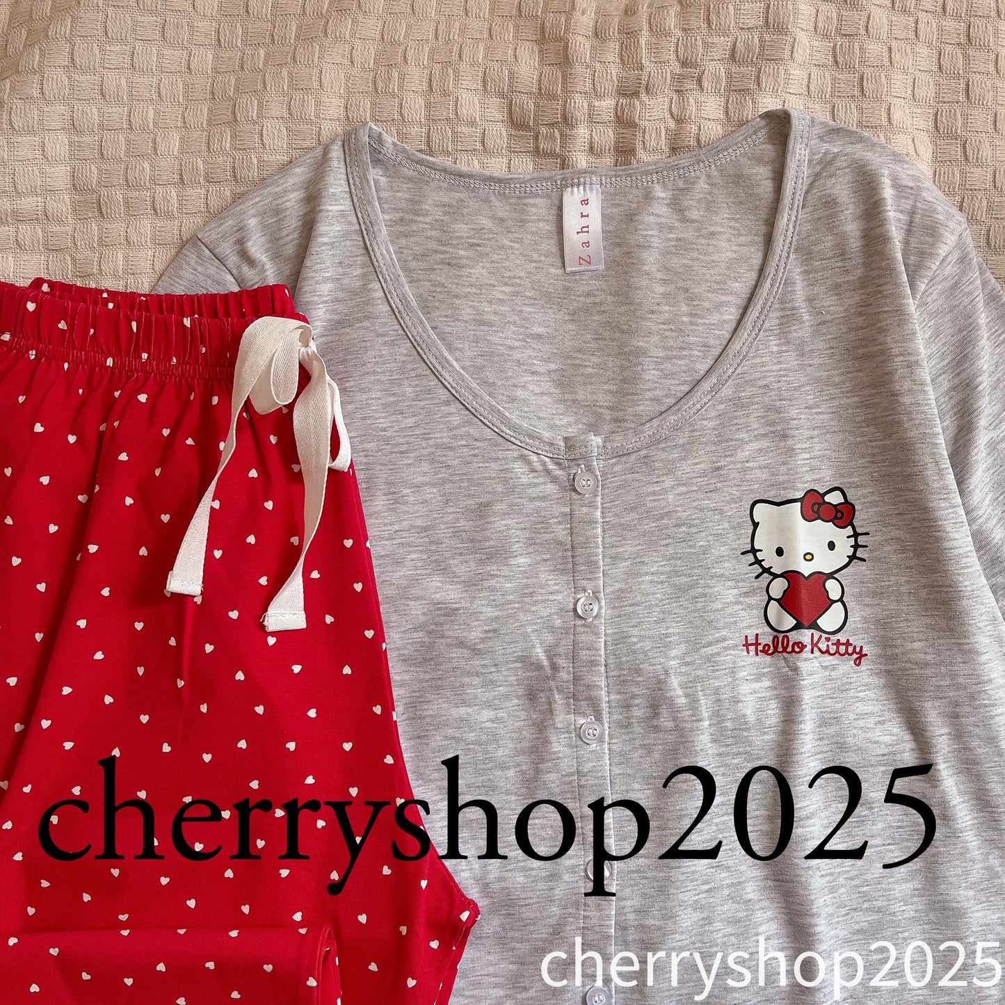 بيجامة Hello Kitty نص كم