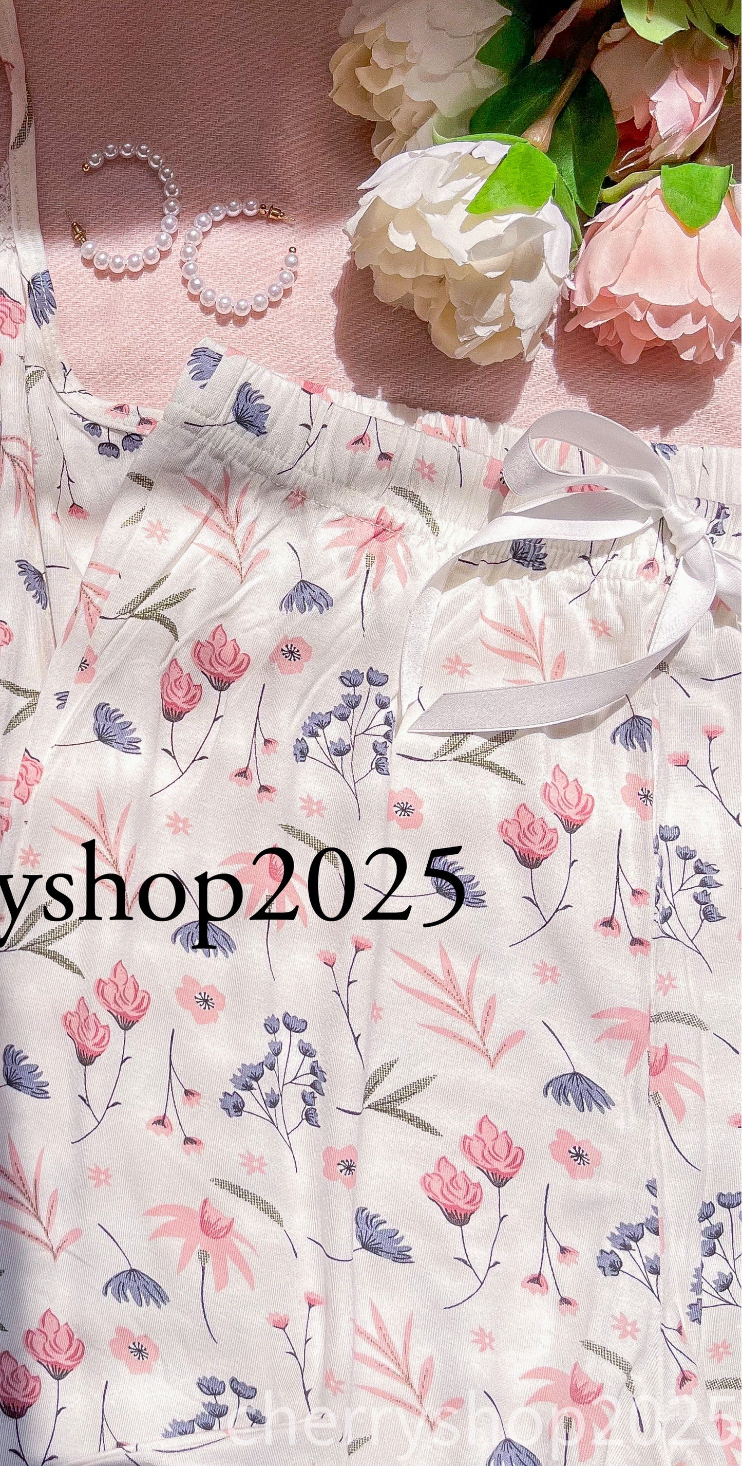 White Flowers Pants بنطلون