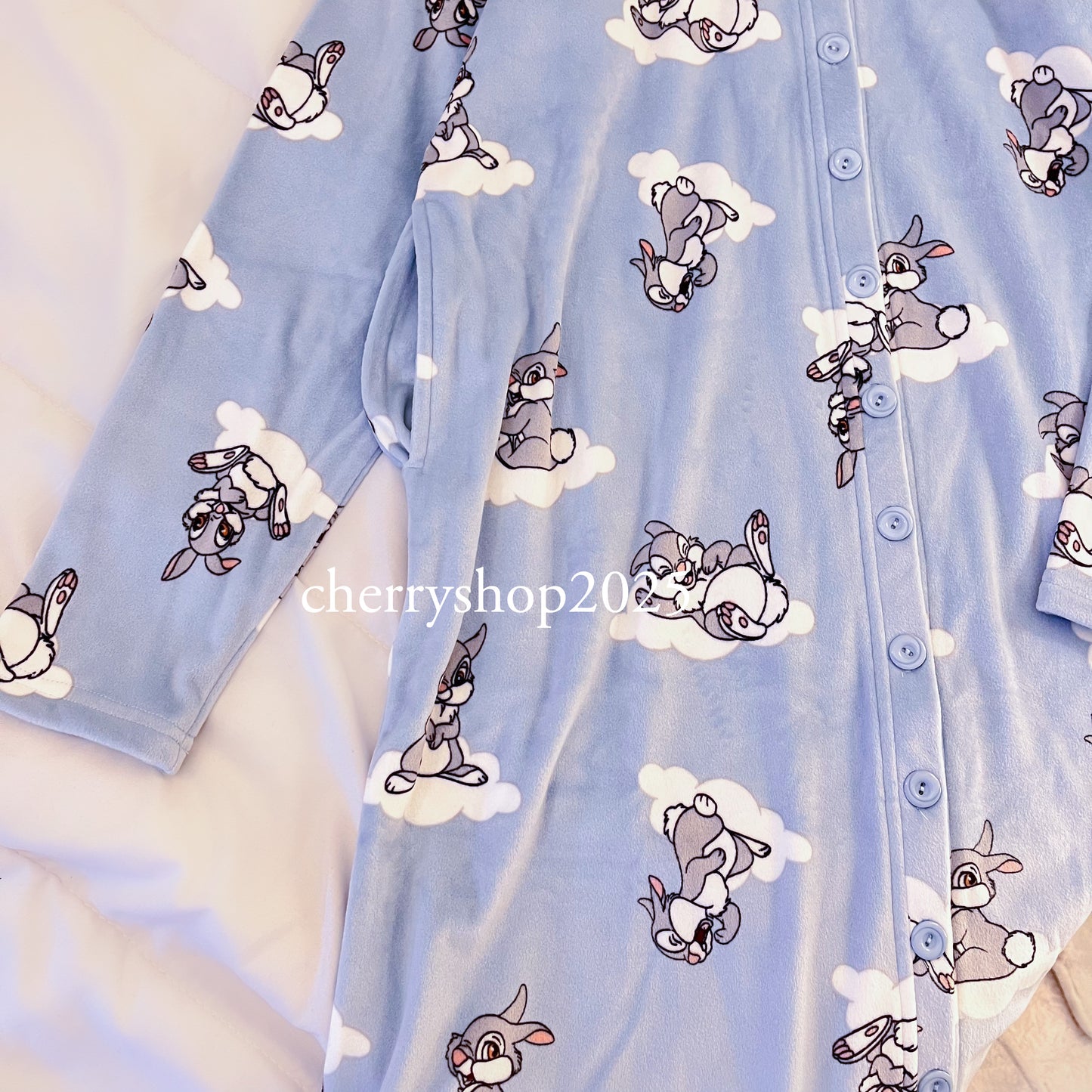 Blue Bunny Blanket نايت شيرت