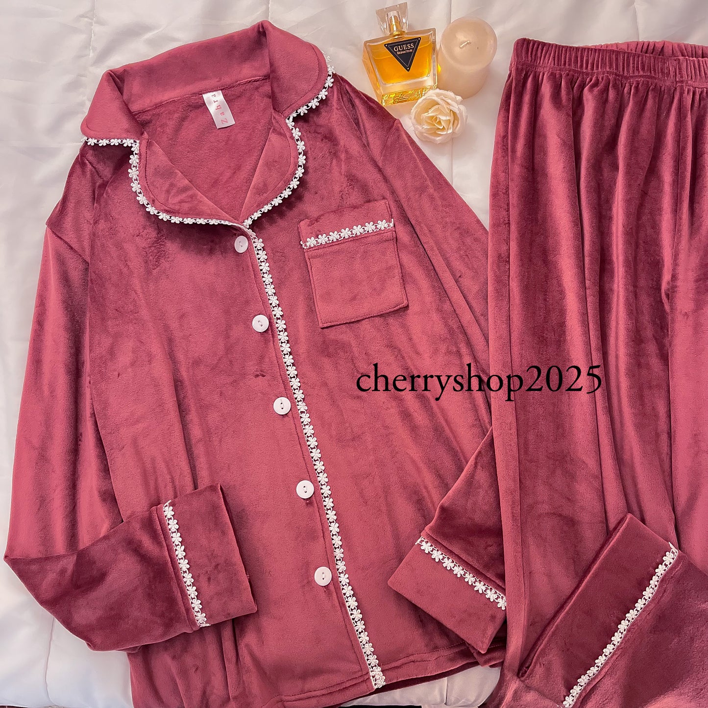 بيجامة موف بتطعيم ورود