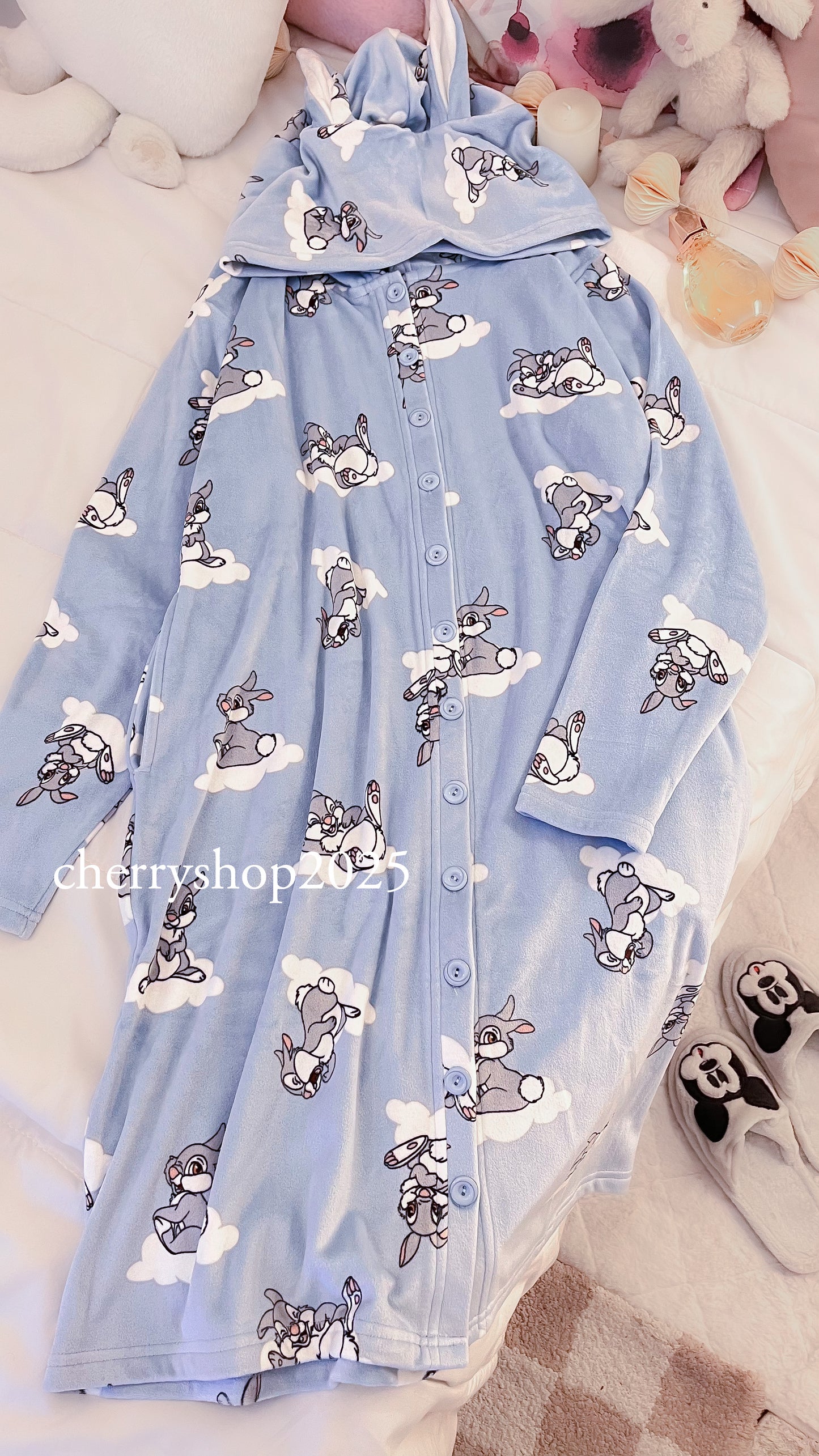 Blue Bunny Blanket نايت شيرت