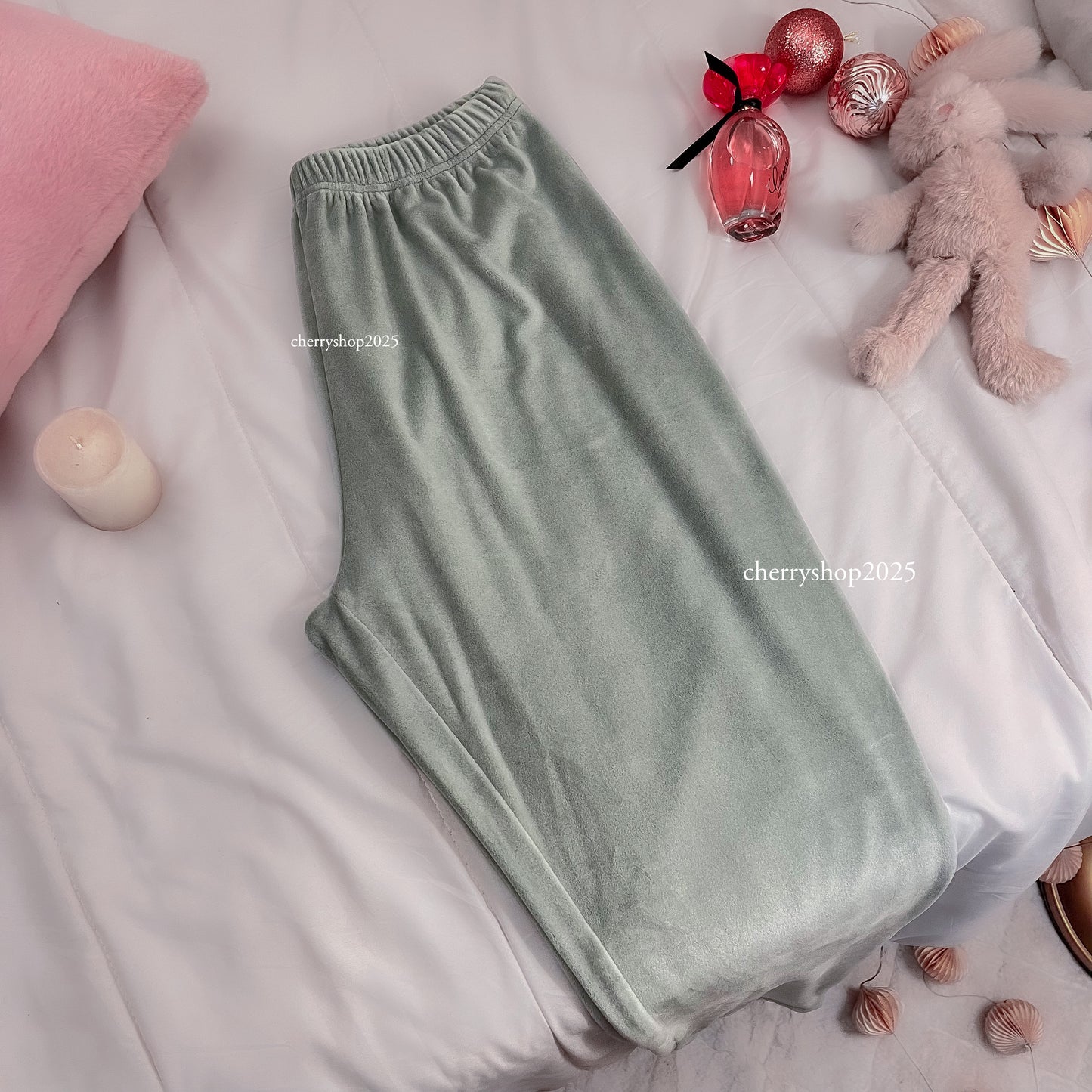 بنطلون قطيفة منت