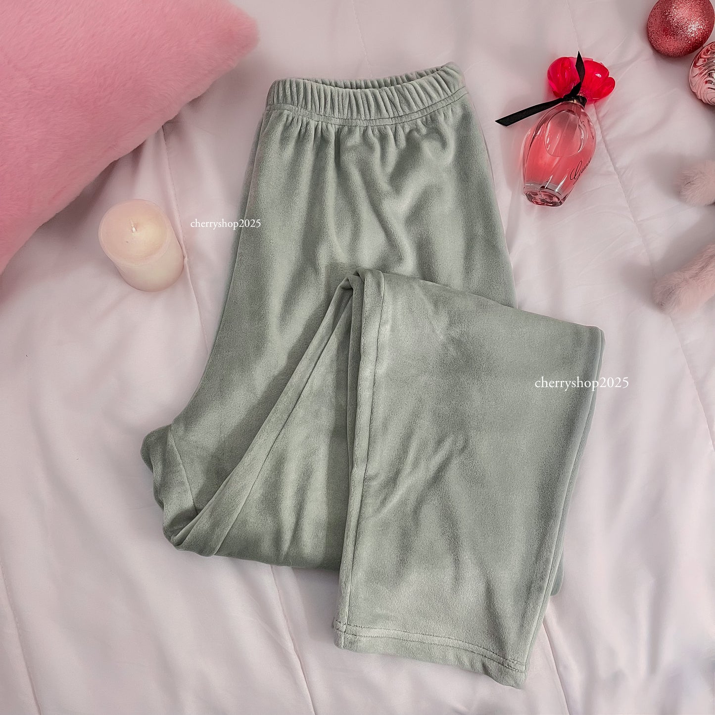 بنطلون قطيفة منت