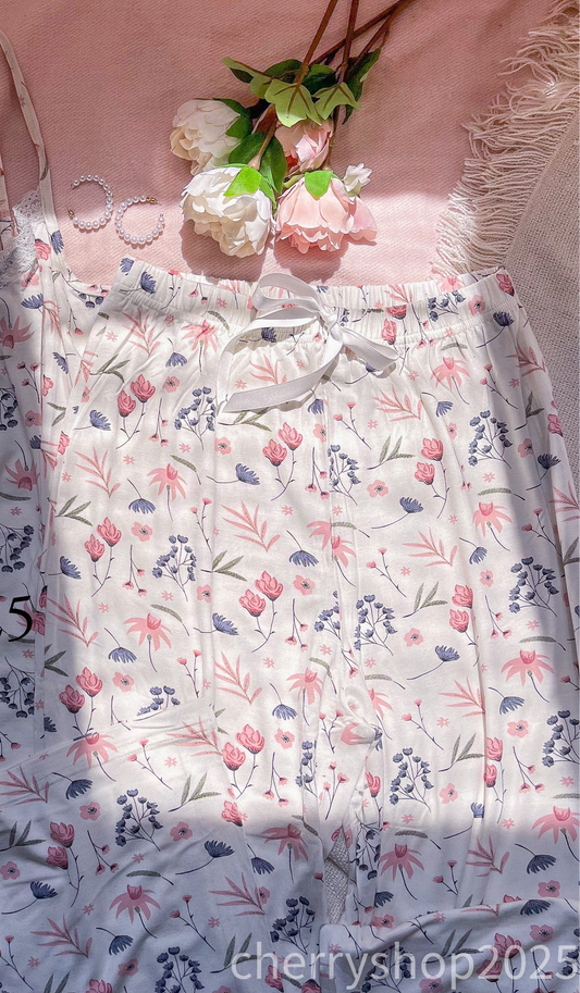 White Flowers Pants بنطلون