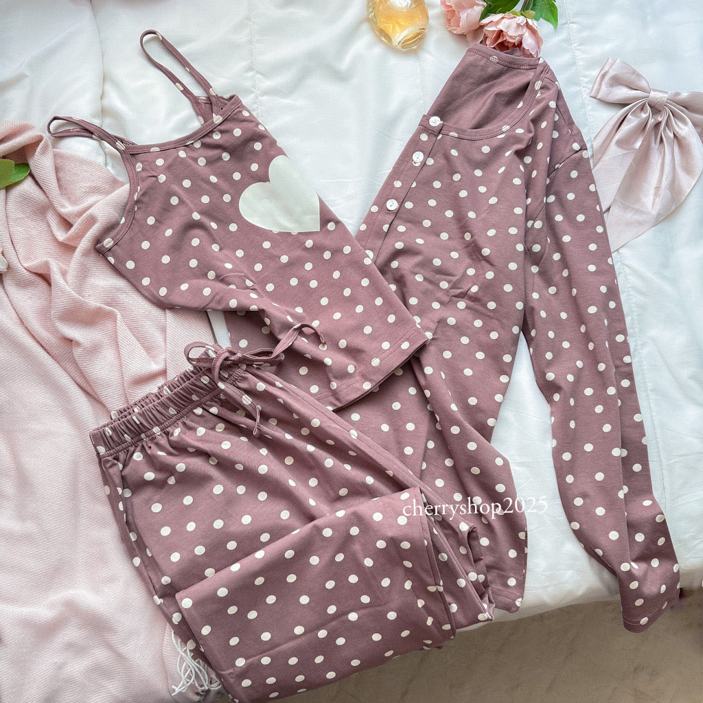 White top and striped salmon trousers with heart print