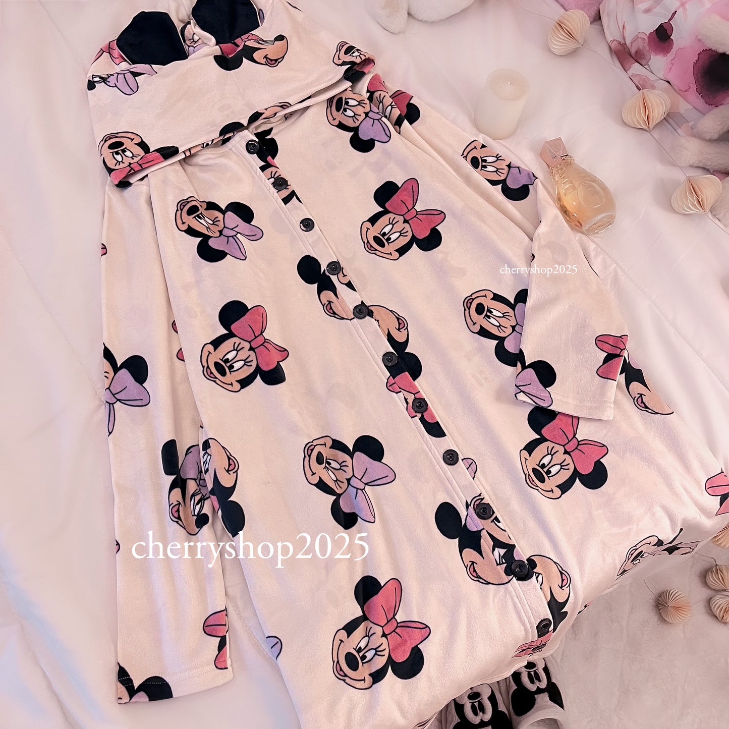 Minnie Mouse Blanket نايت شيرت