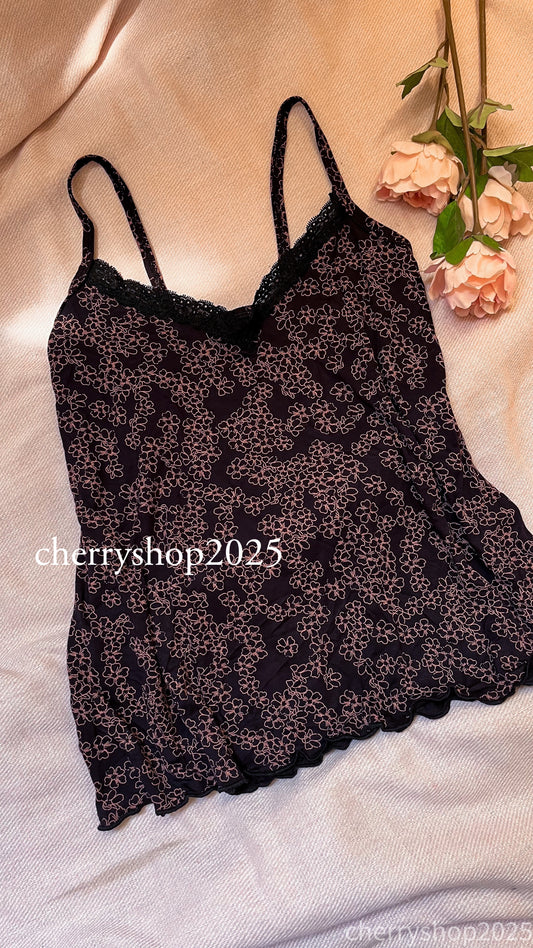 توب Black Flowers