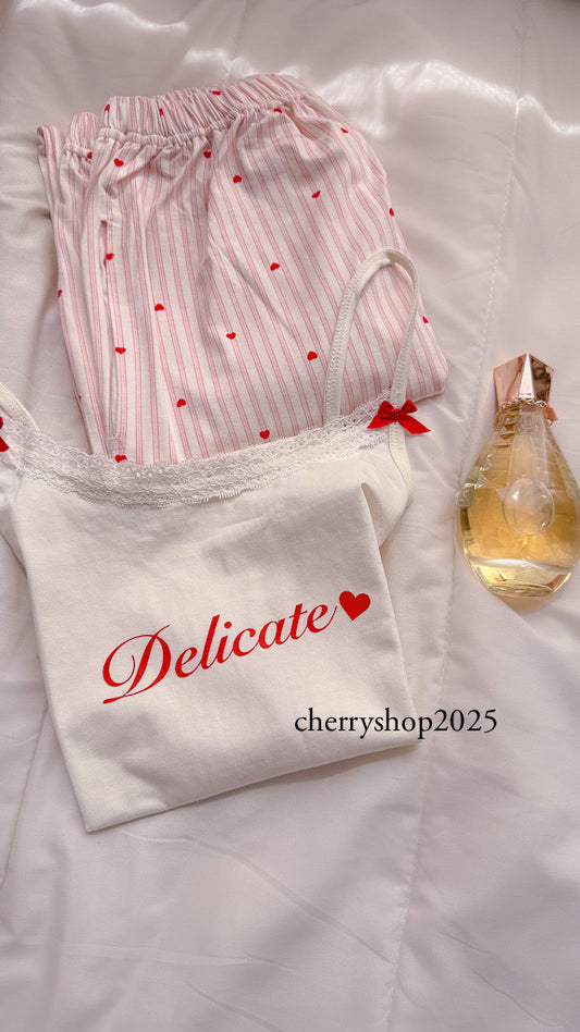 Delicate Stripes Set بــــــرامــــودا