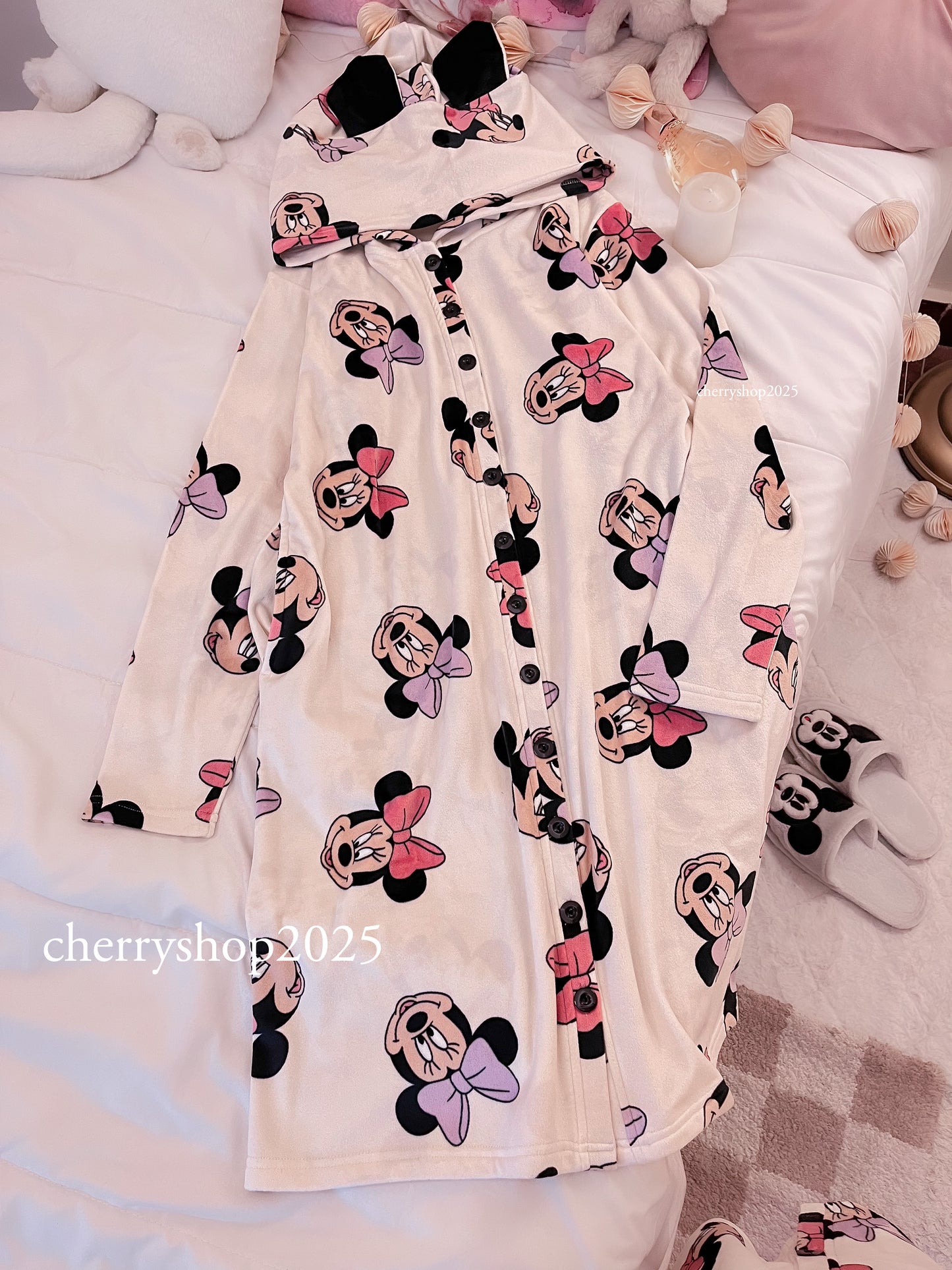 Minnie Mouse Blanket نايت شيرت