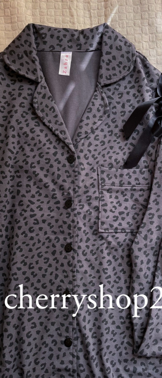 Grey Leopard  تــــــــوب فقط